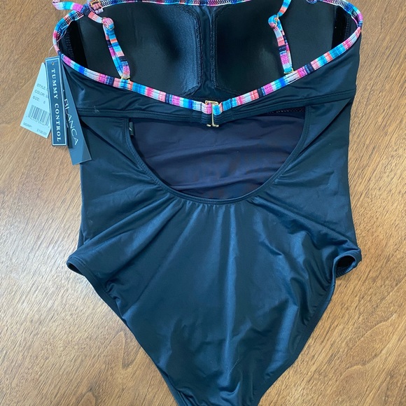 Bathing/swim suit - Picture 2 of 3